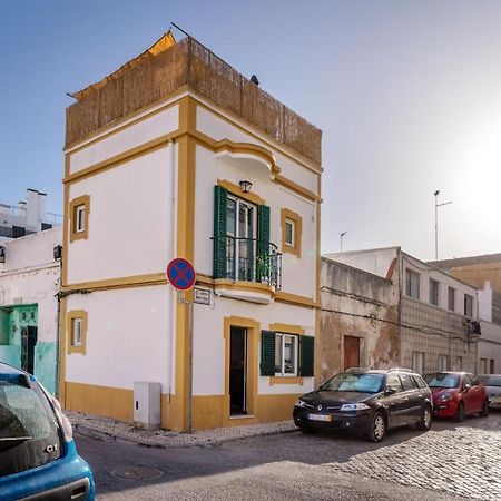 Arty Vintage Townhouse With Rooftop Shower & Sun Loungers Olhão Exterior photo