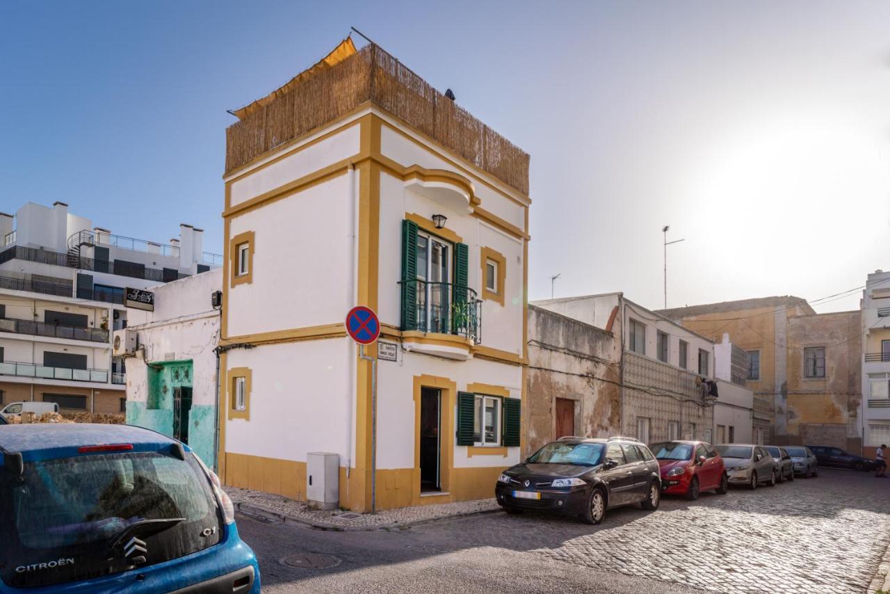 Arty Vintage Townhouse With Rooftop Shower & Sun Loungers Olhão Exterior photo