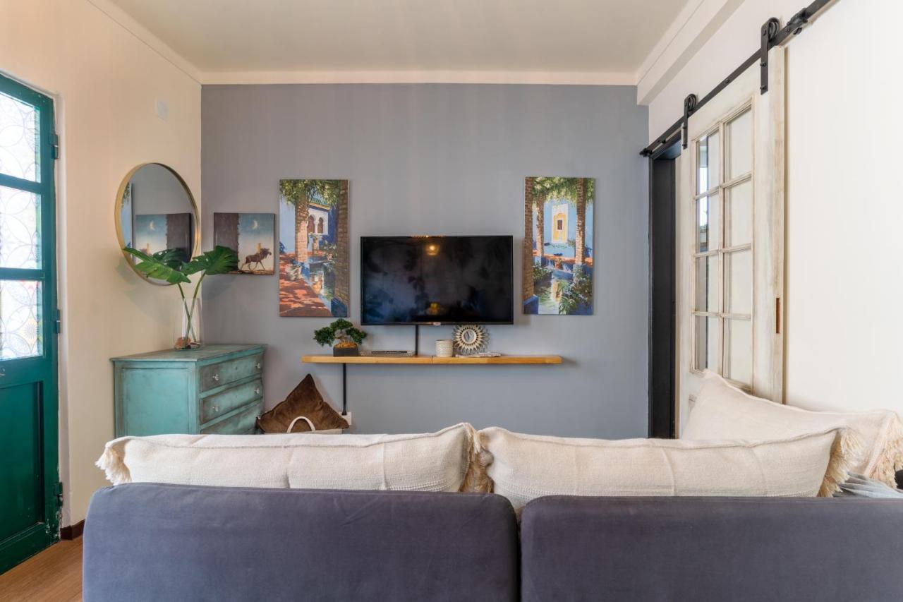 Arty Vintage Townhouse With Rooftop Shower & Sun Loungers Olhão Exterior photo