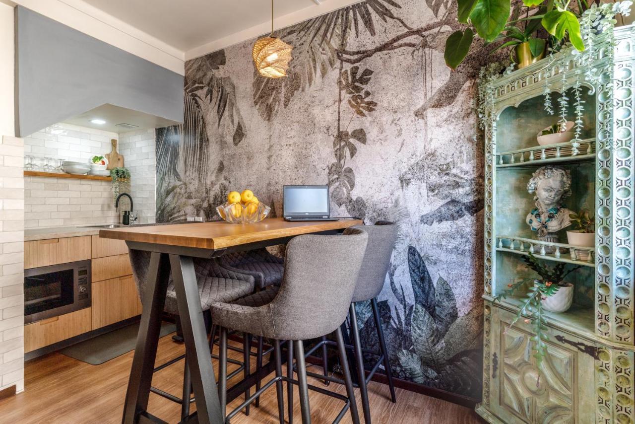 Arty Vintage Townhouse With Rooftop Shower & Sun Loungers Olhão Exterior photo