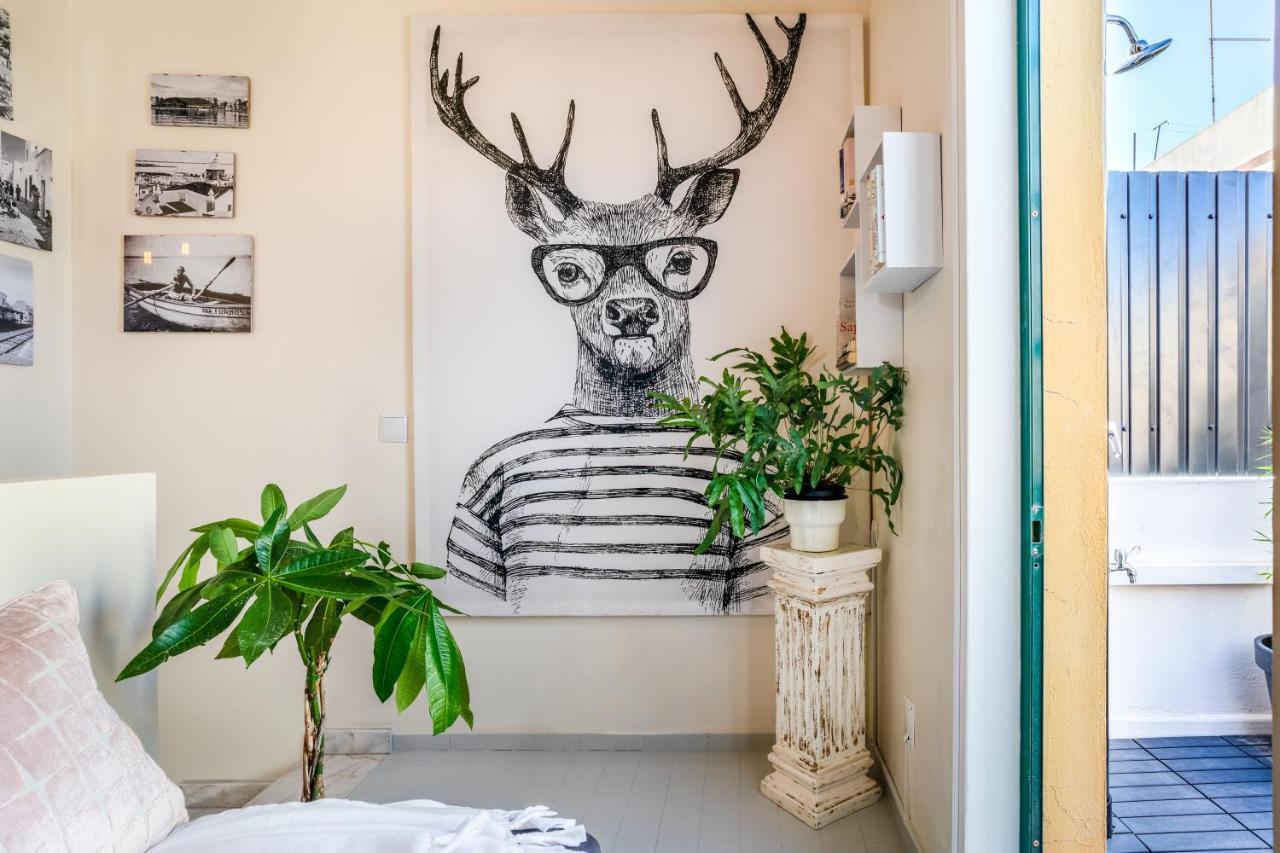 Arty Vintage Townhouse With Rooftop Shower & Sun Loungers Olhão Exterior photo