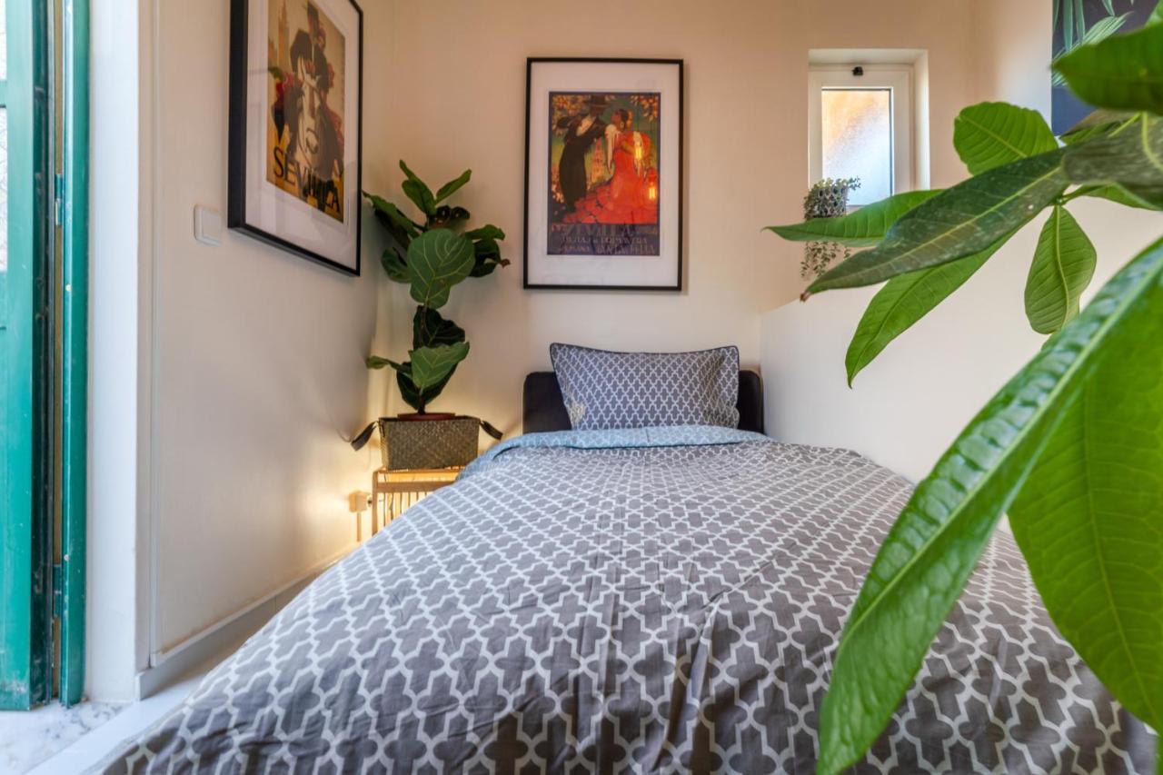 Arty Vintage Townhouse With Rooftop Shower & Sun Loungers Olhão Exterior photo