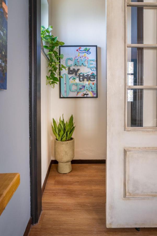 Arty Vintage Townhouse With Rooftop Shower & Sun Loungers Olhão Exterior photo