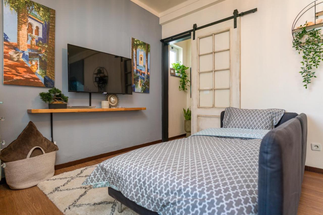 Arty Vintage Townhouse With Rooftop Shower & Sun Loungers Olhão Exterior photo