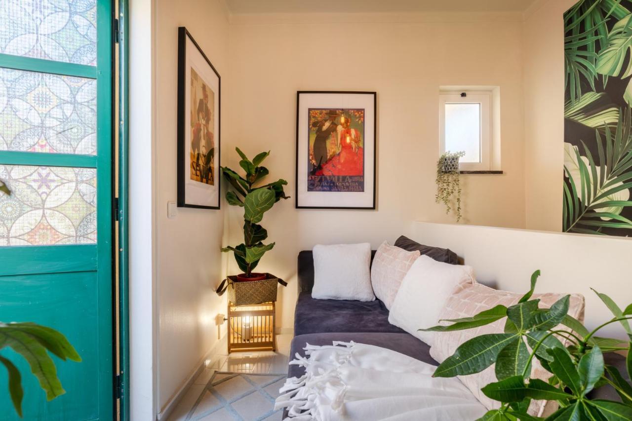 Arty Vintage Townhouse With Rooftop Shower & Sun Loungers Olhão Exterior photo