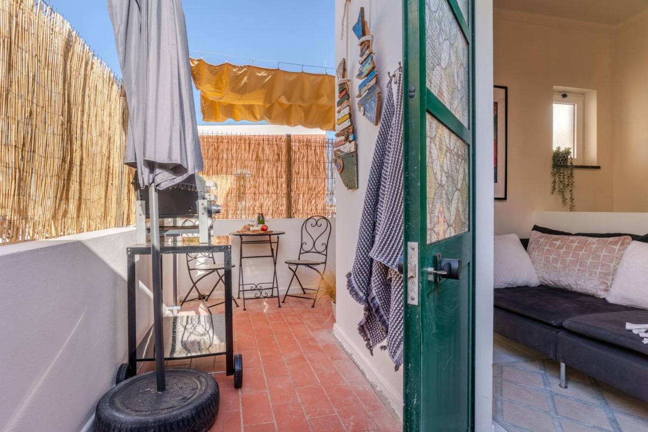 Arty Vintage Townhouse With Rooftop Shower & Sun Loungers Olhão Exterior photo