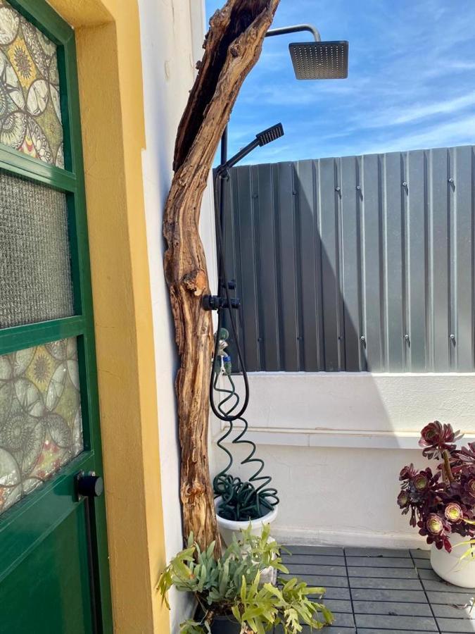 Arty Vintage Townhouse With Rooftop Shower & Sun Loungers Olhão Exterior photo